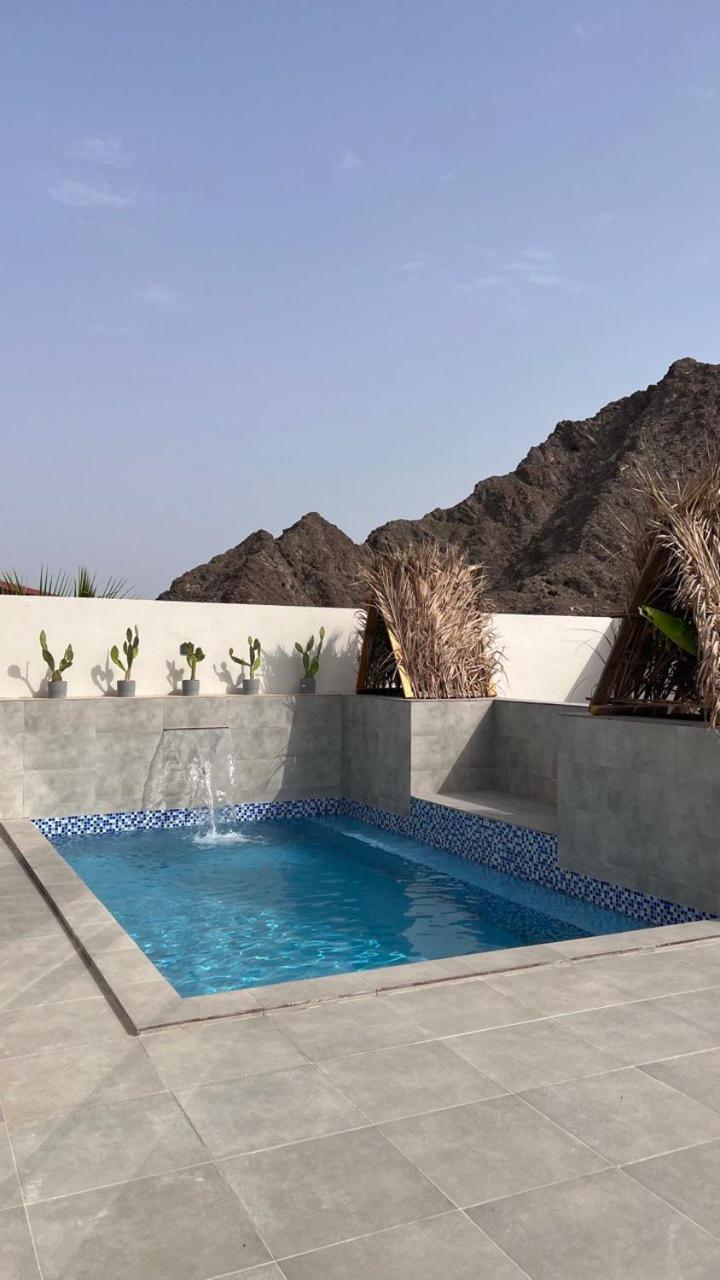 The Valley * Shariyah